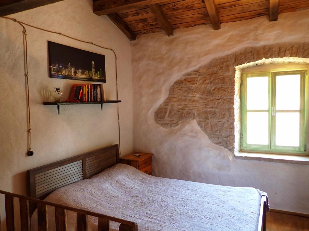 Cottage Al Merlo Olivo Buje Exterior foto