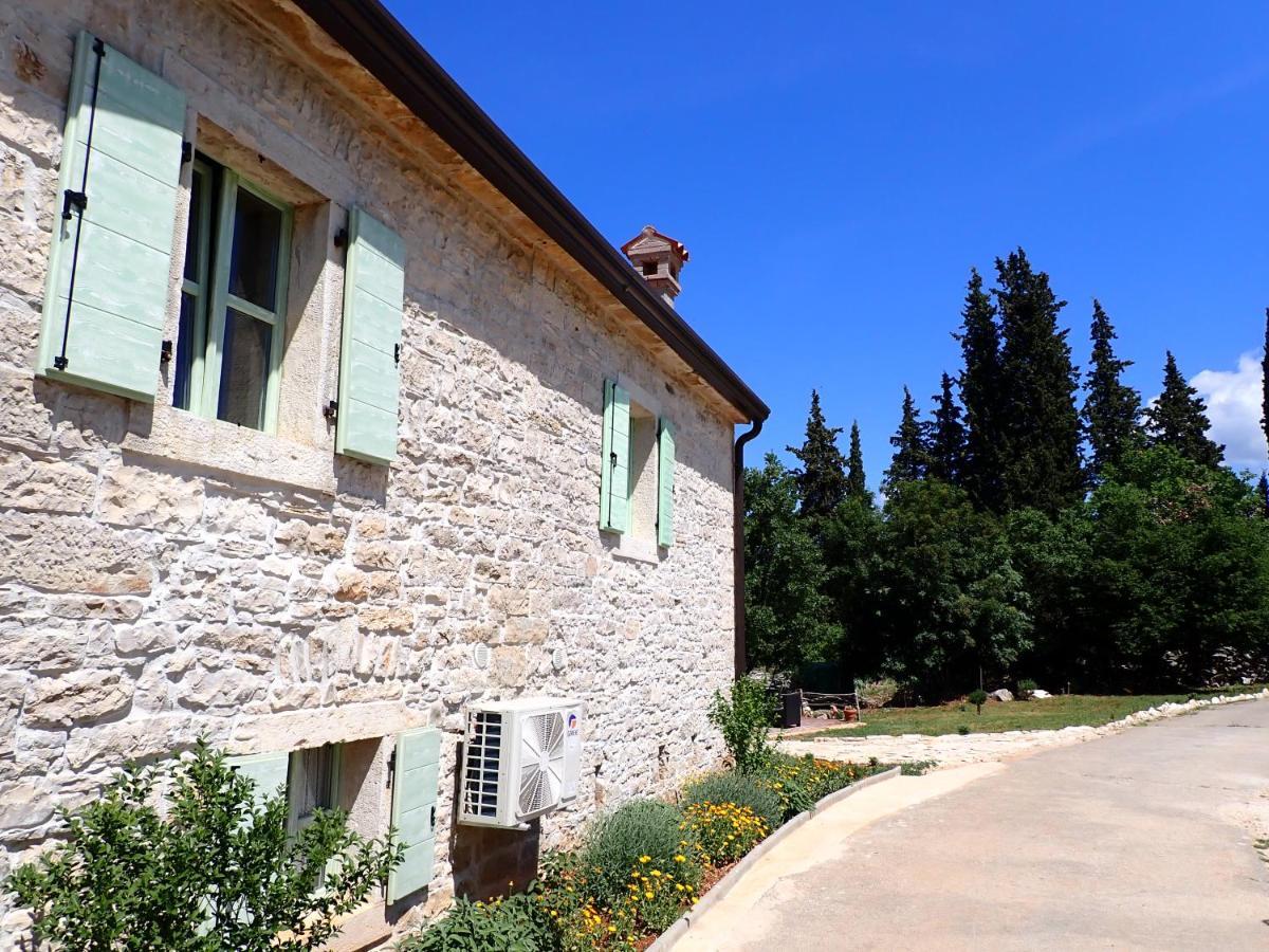 Cottage Al Merlo Olivo Buje Exterior foto